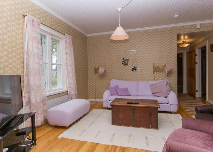 Kukkapaeae By Interhome Loma-asunnot